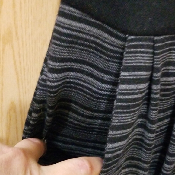 Women's dress - Picture 4 of 4